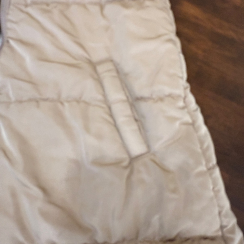 Vest - Picture 4 of 5